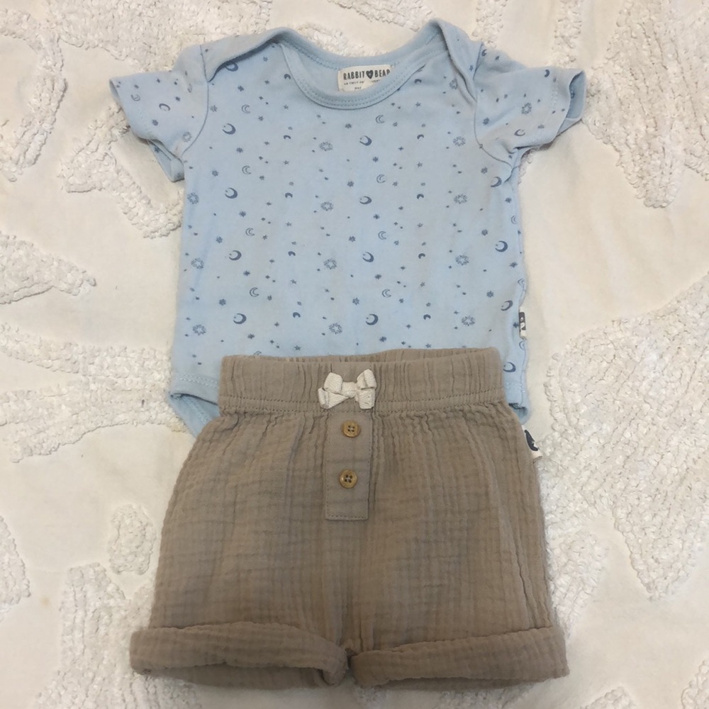 RABBIT+ BEAR onesie and shorts set